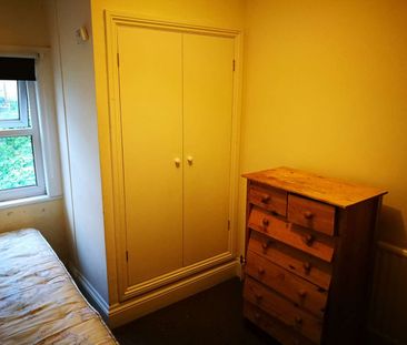 West View Road Room 2 - Photo 3