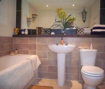 2 bedroom apartment to rent - Photo 6