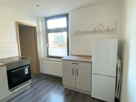 Über wenige Stufen in Ihr neues Zuhause - Photo 3