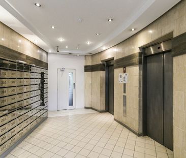 Fully Furnished Studio Apartment Vic Central on The Terrace - Photo 5