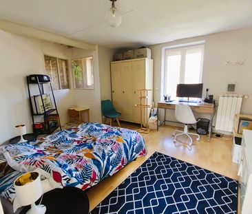 House - Photo 2