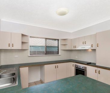 Spacious and Modern Living in Kirwan - 2/50 Fielding Way - Photo 1