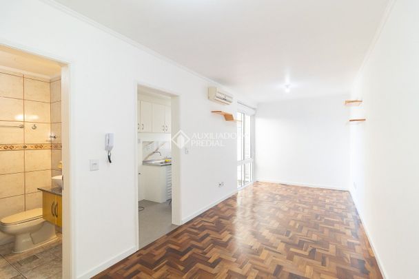 Apartamento JK com 1 quarto e 30m² para alugar em Vila João Pessoa, Porto Alegre. - Foto 1