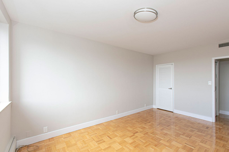 For Lease - 9 Deer Park Crescent Unit# 1402, Toronto, Ontario - Photo 3
