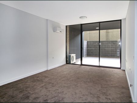 Ground Floor Two-Bedroom Apartment - Photo 2