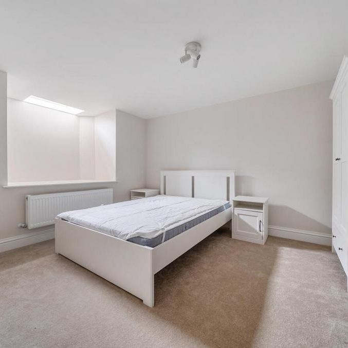 1 bedroom in a house share to rent - Photo 1