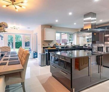 Boleyn Row, Epping, CM16 - Photo 4