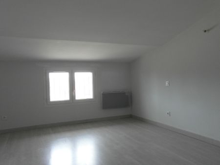 A louer à Théziers Appartement 4 pièces 95 M² + cave de 5 M², - Photo 3