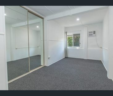 1/130 Francis st, West End, Qld 4810 - Photo 1