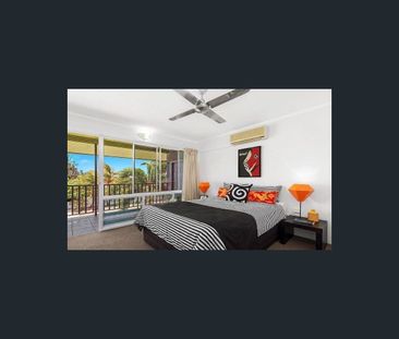 8/108 The Strand, North Ward, Qld 4810 - Photo 3