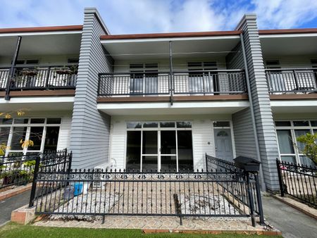 Unit 12, 44 Carlos Drive, Flat Bush, Auckland - Photo 3