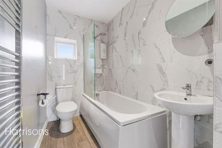 2 bedroom terraced house to rent - Photo 4