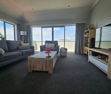 22A Bowes Crescent, Strathmore Park Wellington 6022 - Photo 2