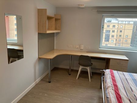 Room in a Shared Flat, Marsden House, LS3 - Photo 5