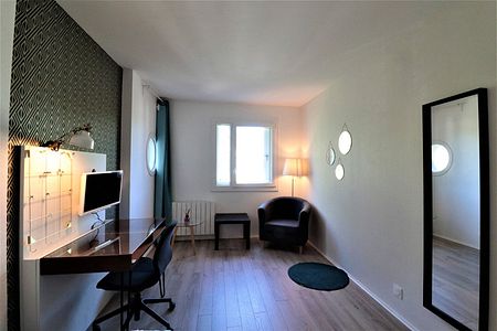 A louer à Champs sur Marne - Chambre avec salle d'eau privative dans appartement en coliving - Photo 4