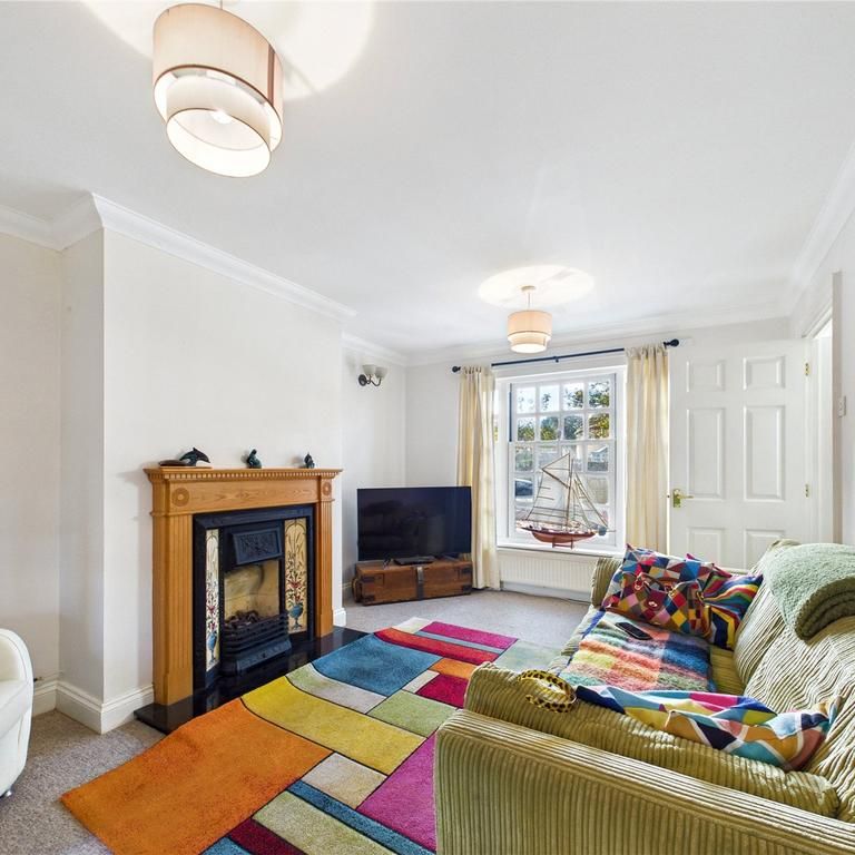 3 bedroom terraced house to rent - Photo 1