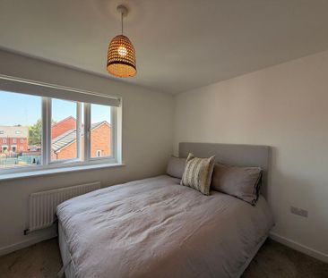 3 bedroom semi-detached house to rent - Photo 6
