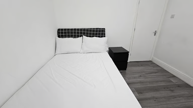 5 bedroom terraced house to rent - Photo 1
