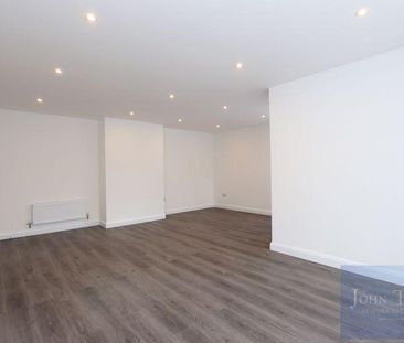 4 bedroom detached bungalow to rent - Photo 5