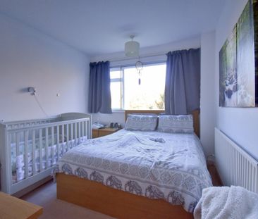 Queens Road, Hersham, Walton-on-Thames, KT12 - Photo 4