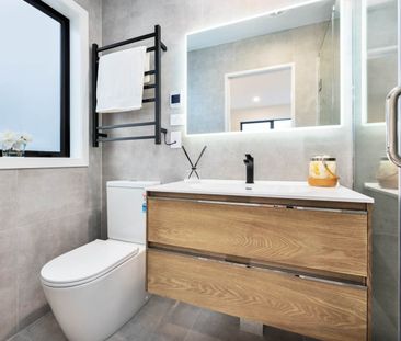 Exceptionally designed home at Takapuna - Photo 6