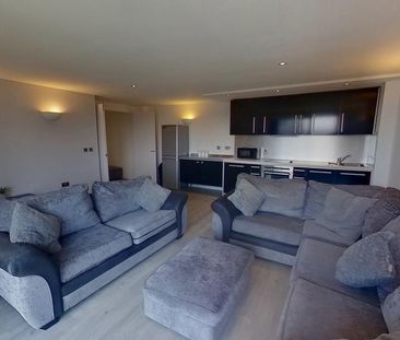 2 bedroom flat to rent - Photo 2