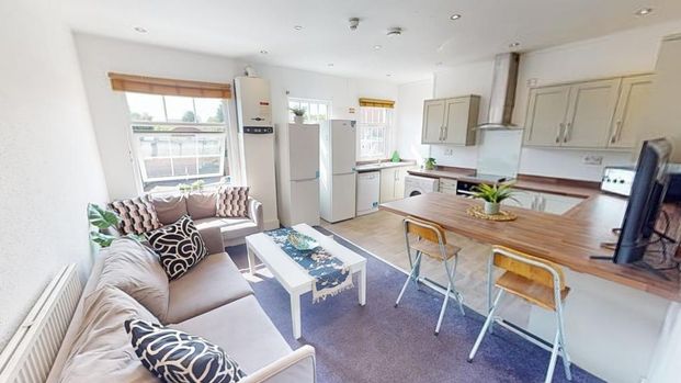 6 bedroom flat to rent - Photo 1