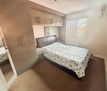 3 bedroom semi-detached house to rent - Photo 5