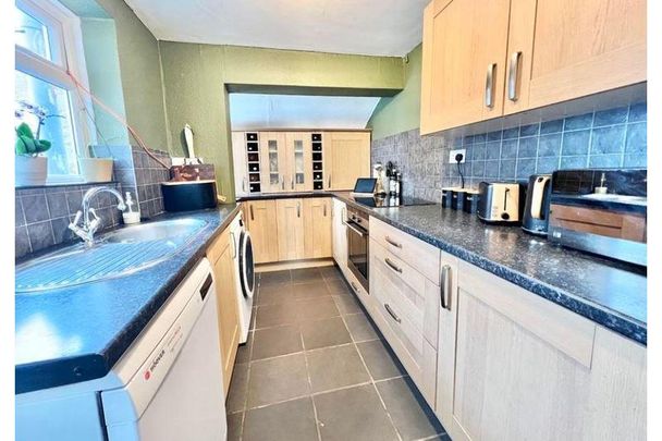 2 bedroom terraced house to rent - Photo 1
