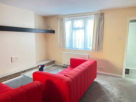 1 Bed Flat, London, SW1V - Photo 2