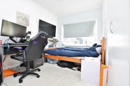 2 bedroom House To Let - Photo 2