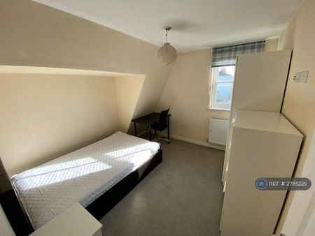 4 bedroom maisonette to rent - Photo 5