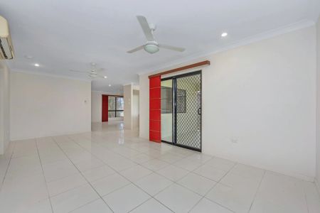 4 Beresford Court, Kirwan. - Photo 3