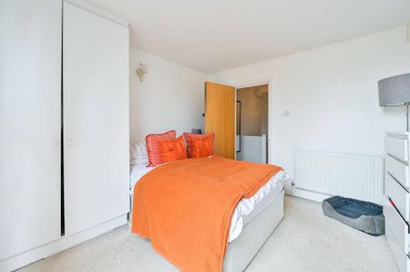 3 bedroom flat to rent - Photo 5