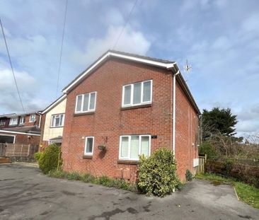 2 Bedroom Flat / Apartment - Winchester Road, Bishops Waltham - Photo 5