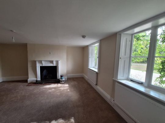 4 bedroom detached house to rent - Photo 1