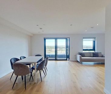 3 bedroom flat to rent - Photo 2