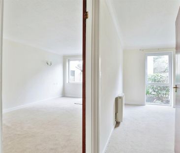 1 bedroom retirement property to rent - Photo 1