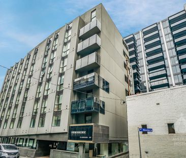 Modern Studio Living in North Melbourne (Student Only) - Photo 6