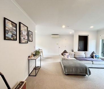 Professional Family Home for Lease in Westgate, Auckland - Photo 4