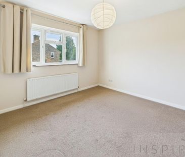 3 bedroom end of terrace house to rent - Photo 2