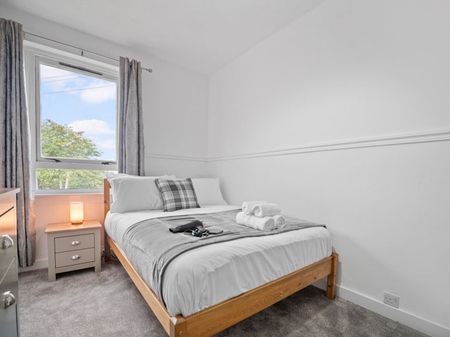 Glebe Road, - Photo 3