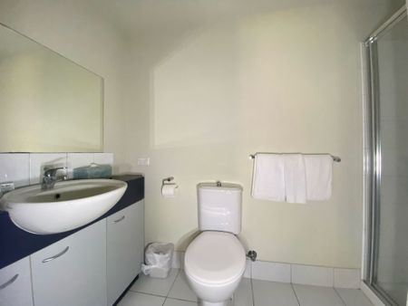 Modern Inner-City Living in the Heart of Carlton! - Photo 4