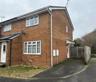 2 bedroom end of terrace house to rent - Photo 2