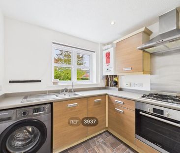 2 bedroom terraced house to rent - Photo 4