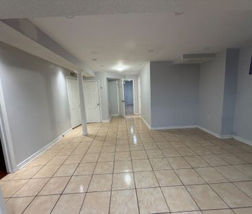 For Lease - 2 Attview Crescent, Brampton, Ontario - Photo 5