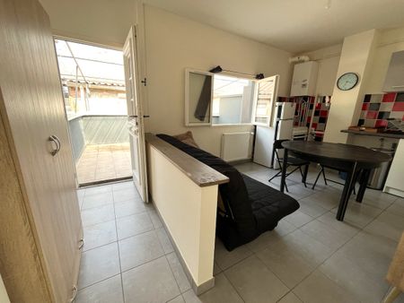 Location Appartement 1 pièce 16m² - Photo 2