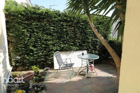 1 bedroom in a house share to rent - Photo 5