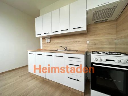 Pronájem bytu 2+1 56 m - Fotografie 2