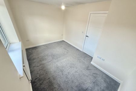 Oxford Street - Photo 2